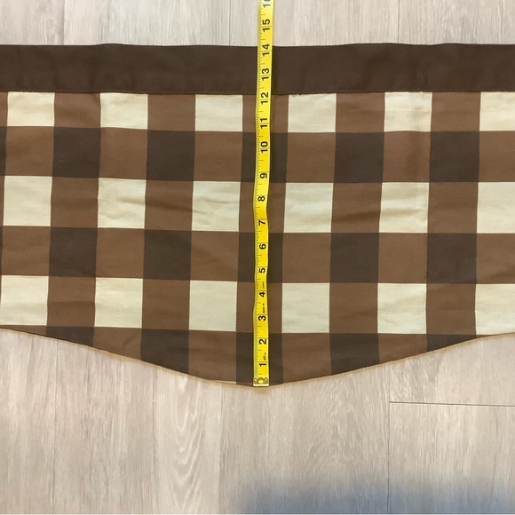 Window Valance - Picture 3 of 6